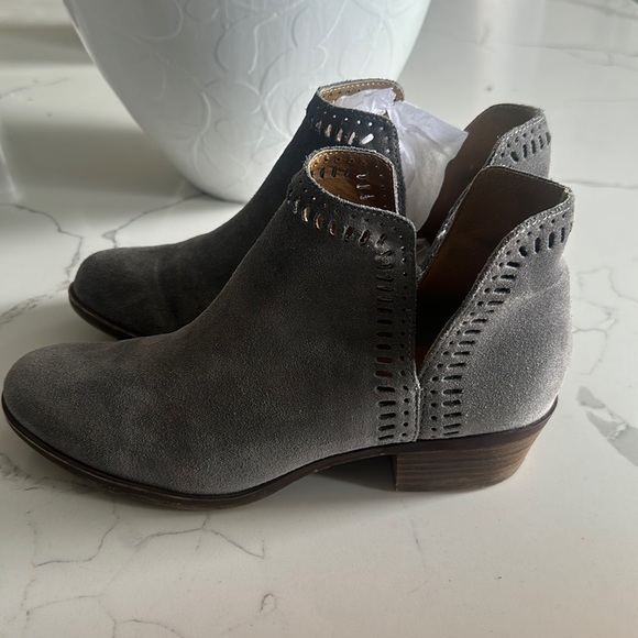Lucky brand gray ankle boots size 8.5 - Picture 4 of 11